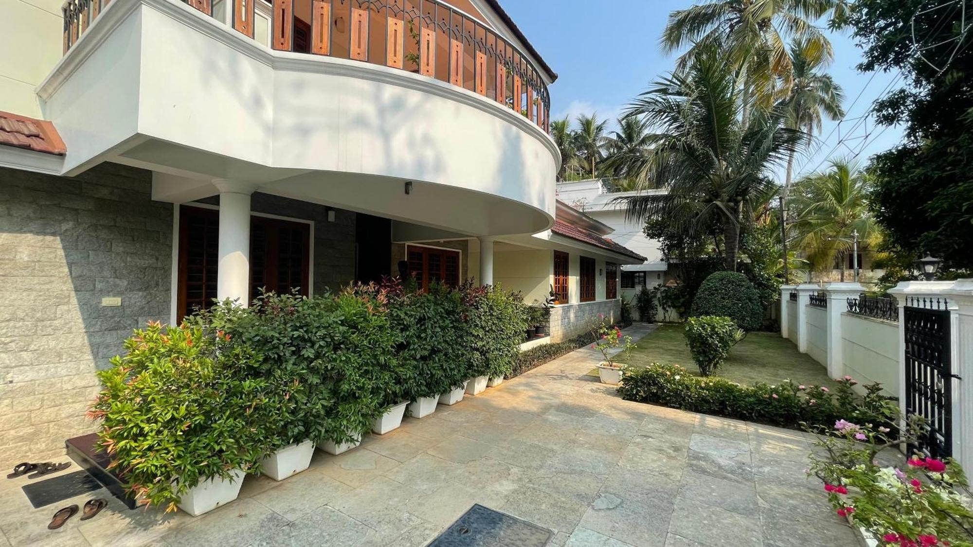 Pinky'S Villa Thiruvananthapuram Kültér fotó